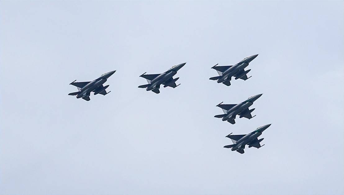 “台军买了150架，摔了11架”