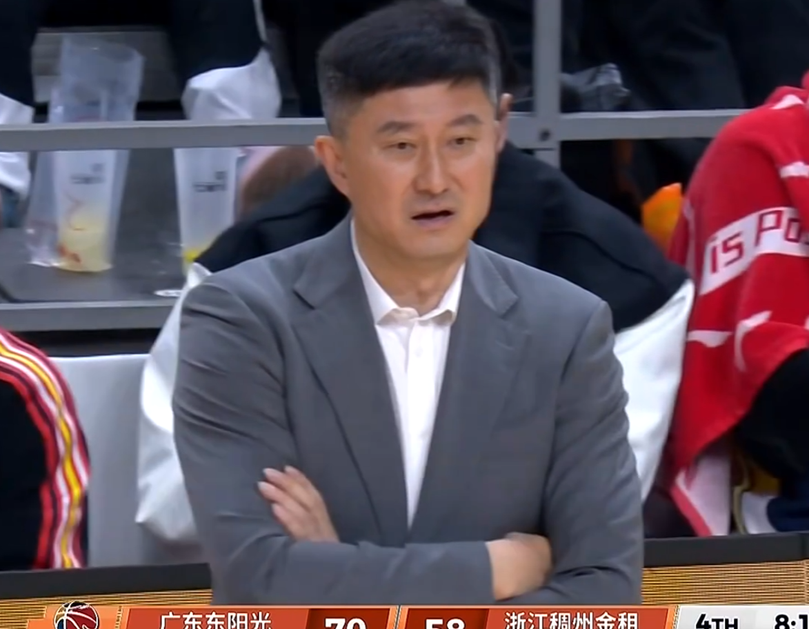 广东今日早报！杜锋深夜发声，徐杰新身份曝光，麦考尔复刻马尚