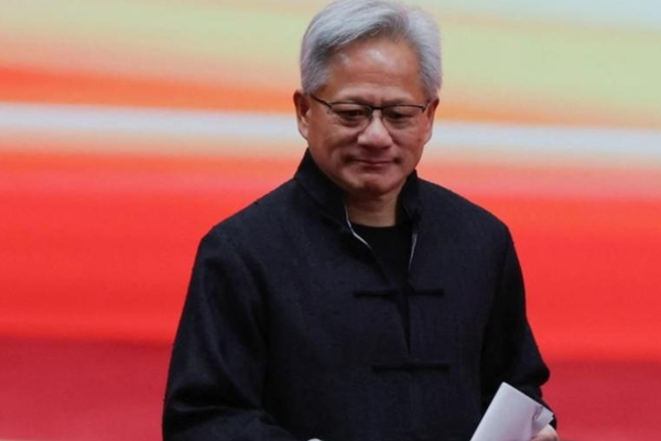 黄仁勋链博会演讲实录：脱掉皮衣，穿上唐装，中文开场