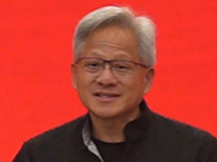 英伟达首次亮相链博会：黄仁勋说第一次用中文演讲很紧张，夸赞“中国的供应链是奇迹”