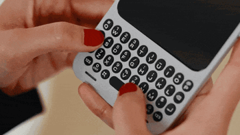 黑莓续作！2026年第一台梦中情机出现了！2TB+小屏+实体键盘