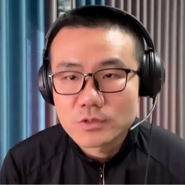 双标!徐静雨贬凡人狂吹火影