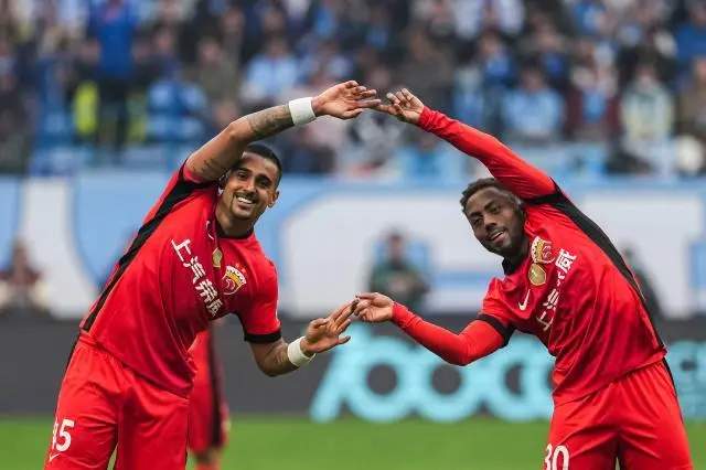 上海海港中超三连冠