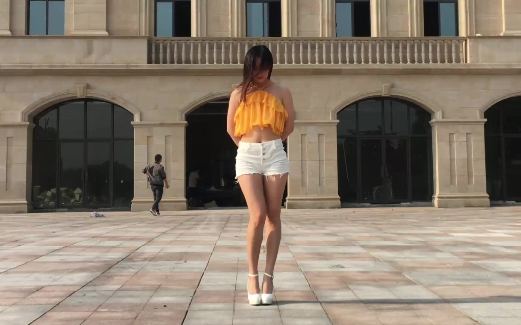 夏日活力广场羞耻翻跳Sistar - Shake It