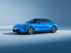 雷军解释新一代小米 SU7 为何不标 800V 平台：要求所有部门都必须讲清楚，表达不要让用户有歧义