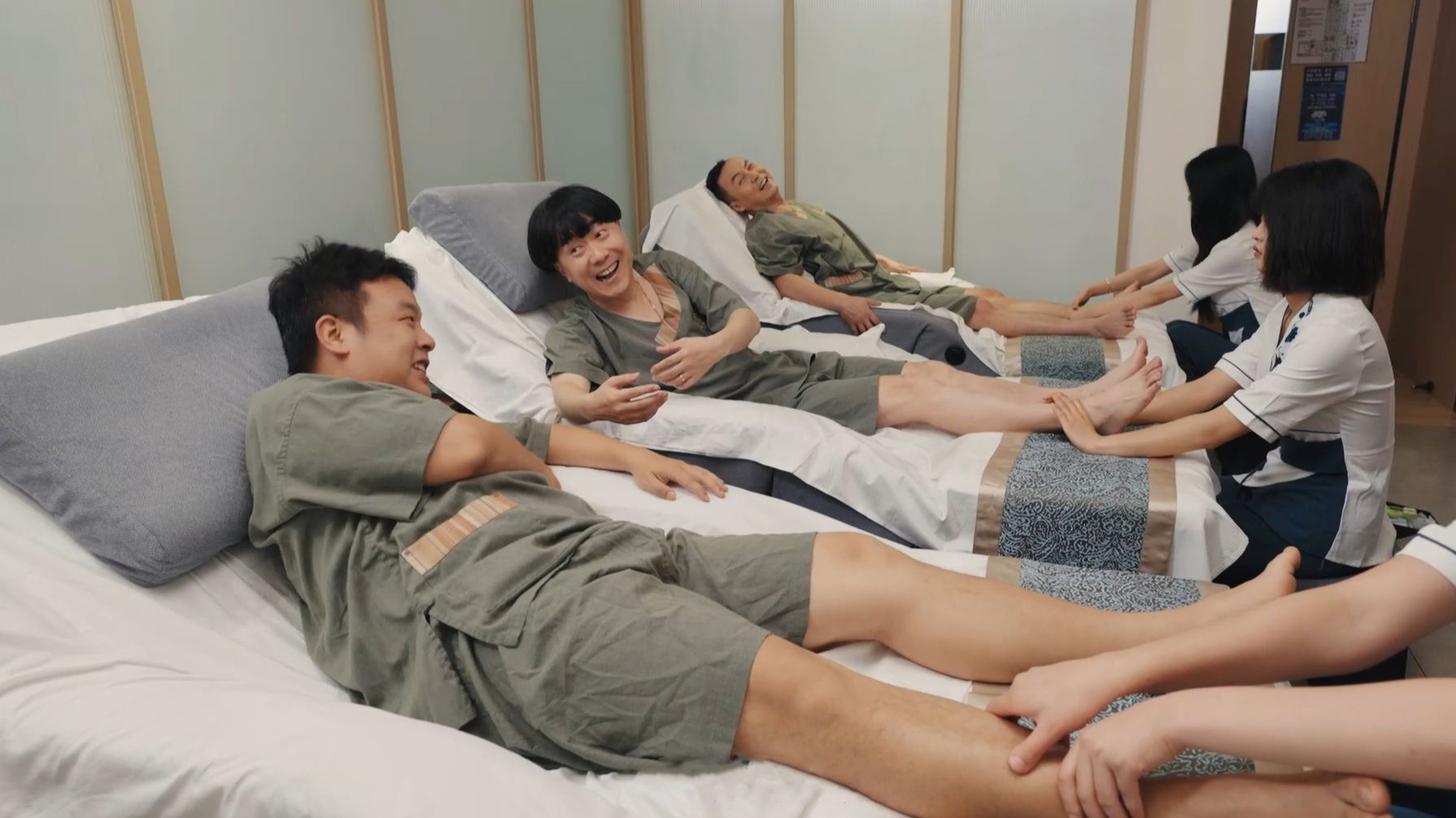 陈翔六点半：扫足风暴