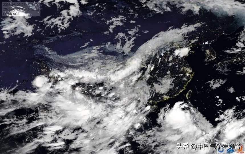 13号台风剑鱼即将成形