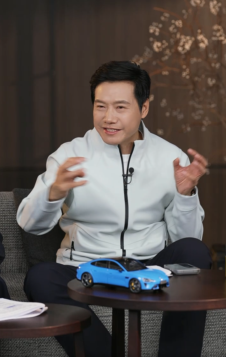 雷军谈新一代小米SU7涨价：升级的东西很多，从里到外有大进步