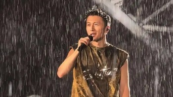 暴雨中的青春狂欢：谢霆锋广州演唱会为何让80后集体破防？
