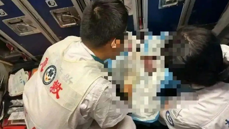 官方呼吁不要对16岁产妇二次伤害